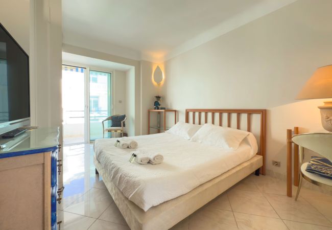 Appartement à Cannes - Le Palais des Îles  Appartement à Cannes - Le Palais des Îles