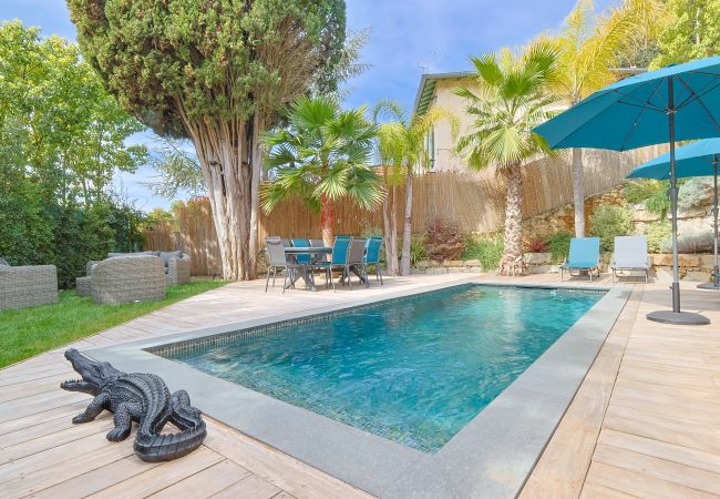 Villa à Cannes - Villa Deva - 5 Chambres - Piscine Chauffée Villa à Cannes - Villa Deva - 5 Chambres - Piscine Chauffée