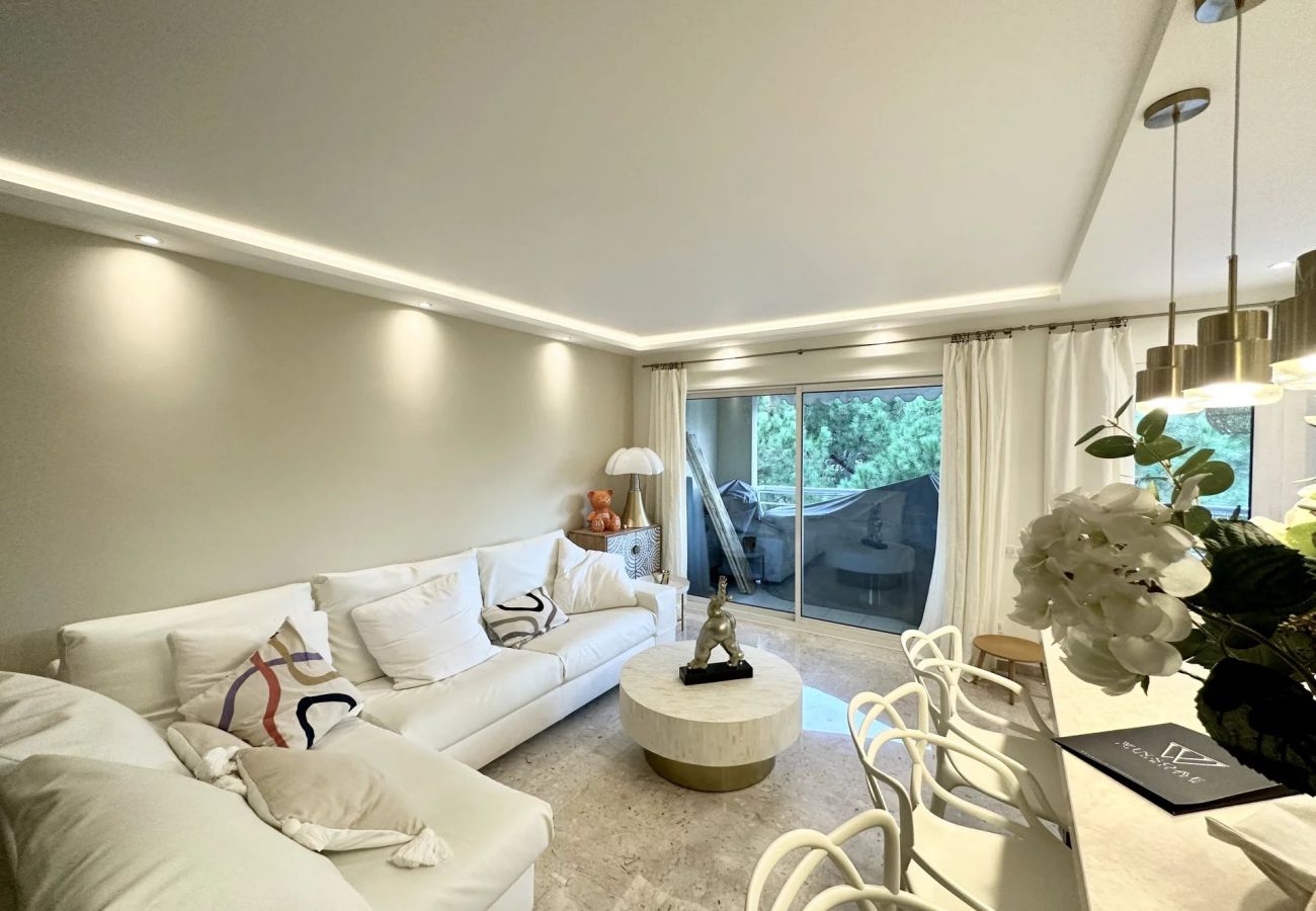 Appartement à Cannes - Le Lions - Cannes Centre - 2 chambres - terrasse