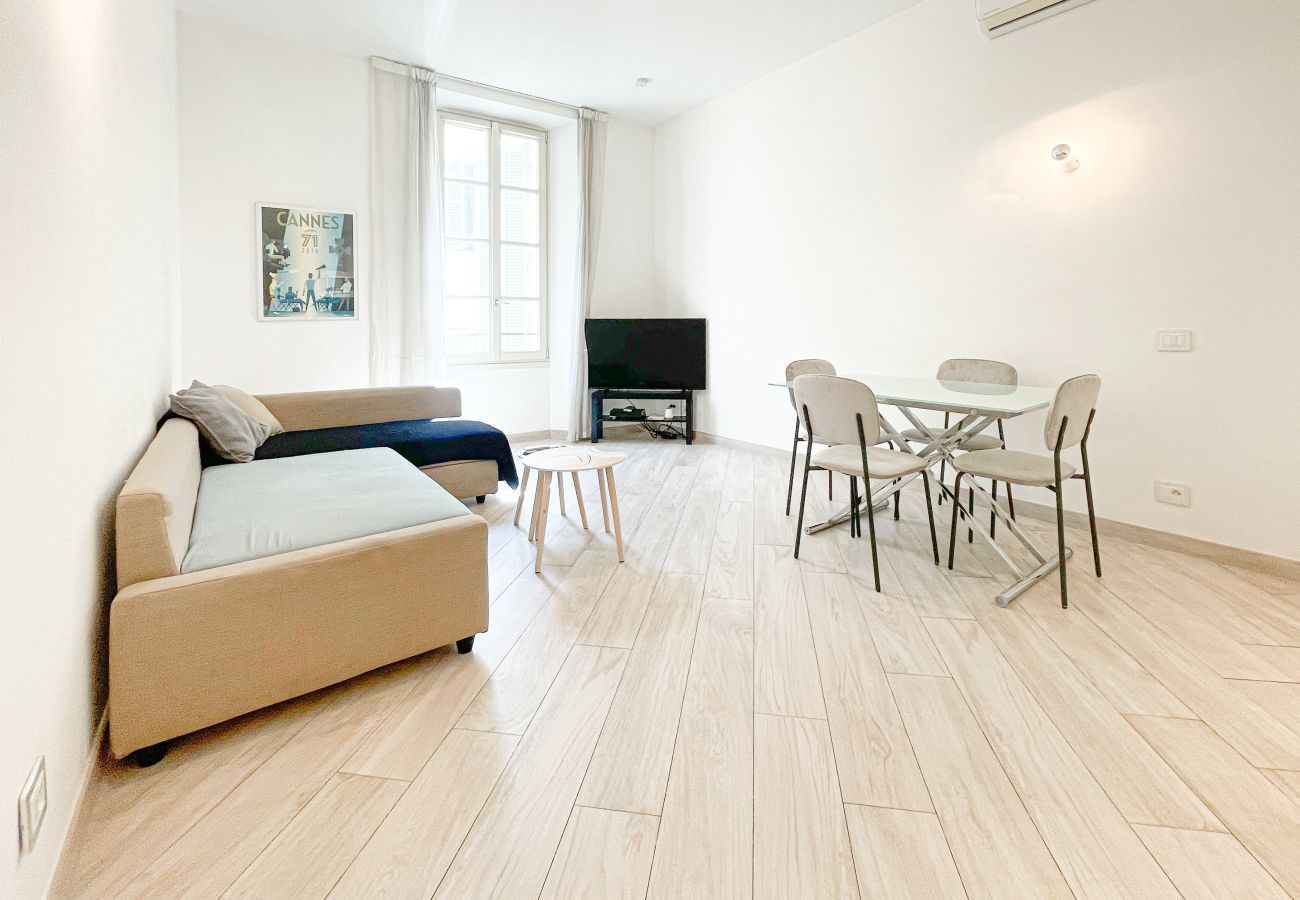 Apartment in Cannes - 2E Tony Allard